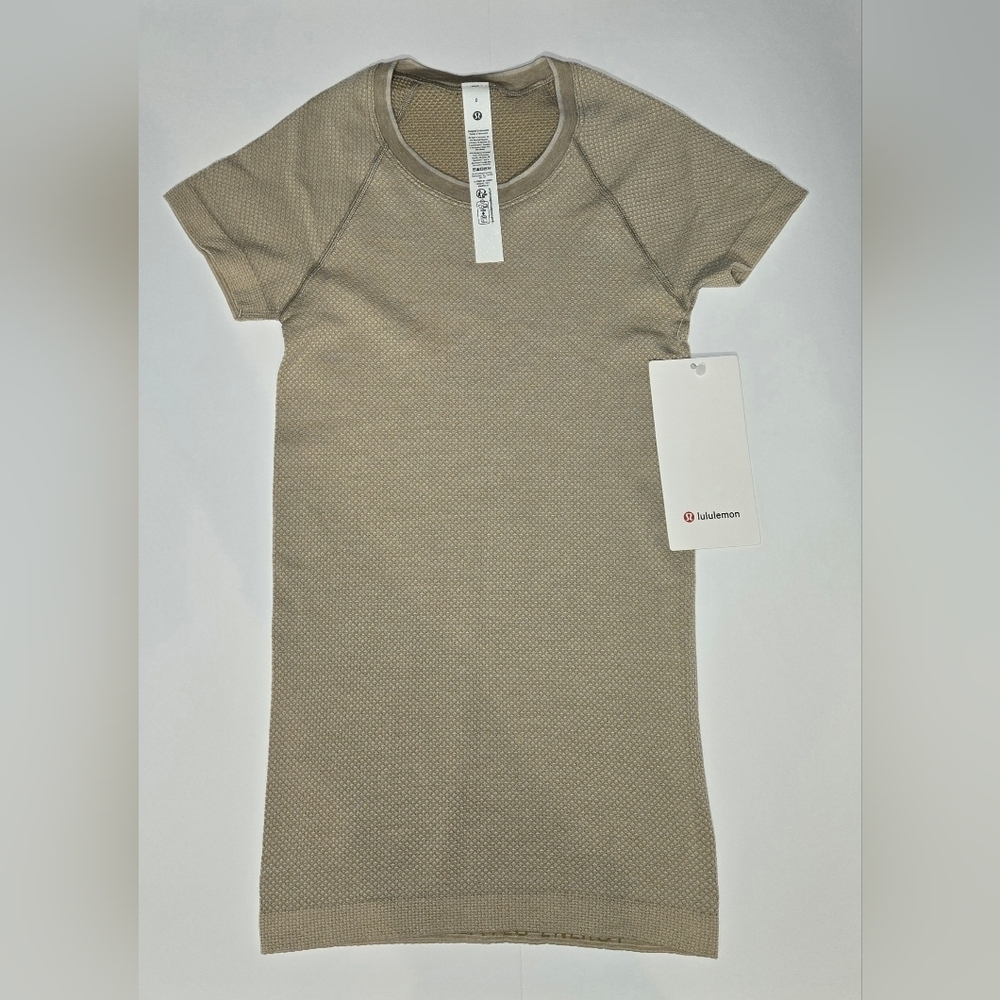 NWT Lululemon Swiftly Tech Tee 2.0 Textured Knit Tan Women's Size 0